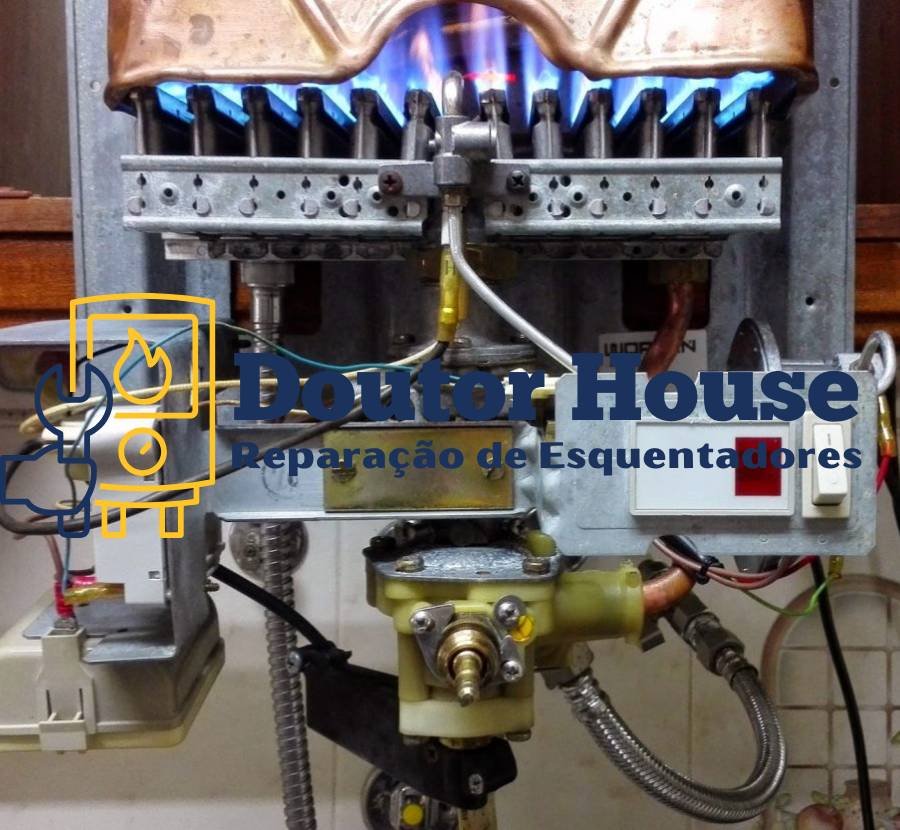 Técnico da Doutor House a concluir uma reparação de esquentador em tempo recorde, devolvendo o conforto ao lar do cliente.